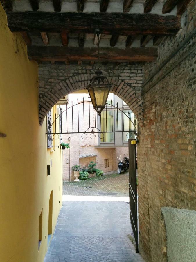 Honey House Parma Apartment Exterior photo